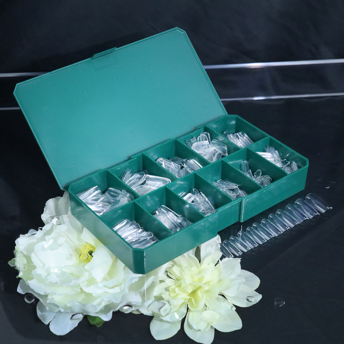 TiaraX Clear Tips Box - Medium Square